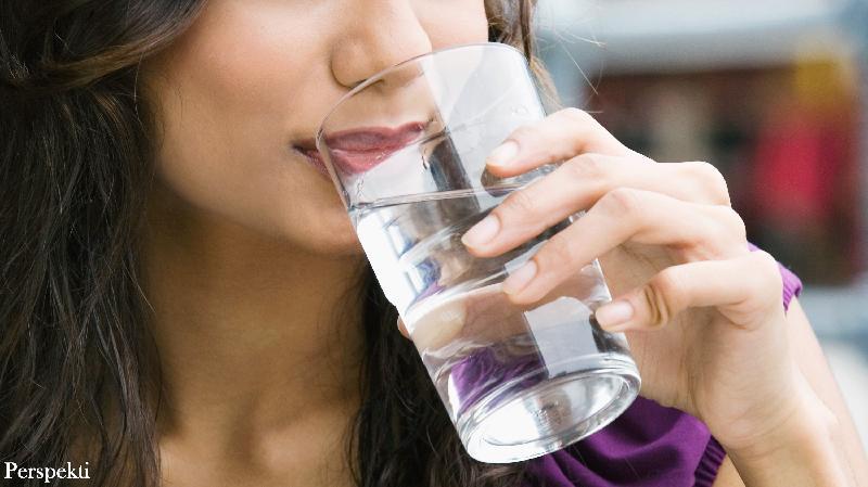 Nse nuk pini uj mjaftueshm, trupi do t dehidratohet.