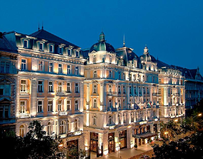 Hoteli luksoz n Budapest i ndrtuar n shekullin e 19.